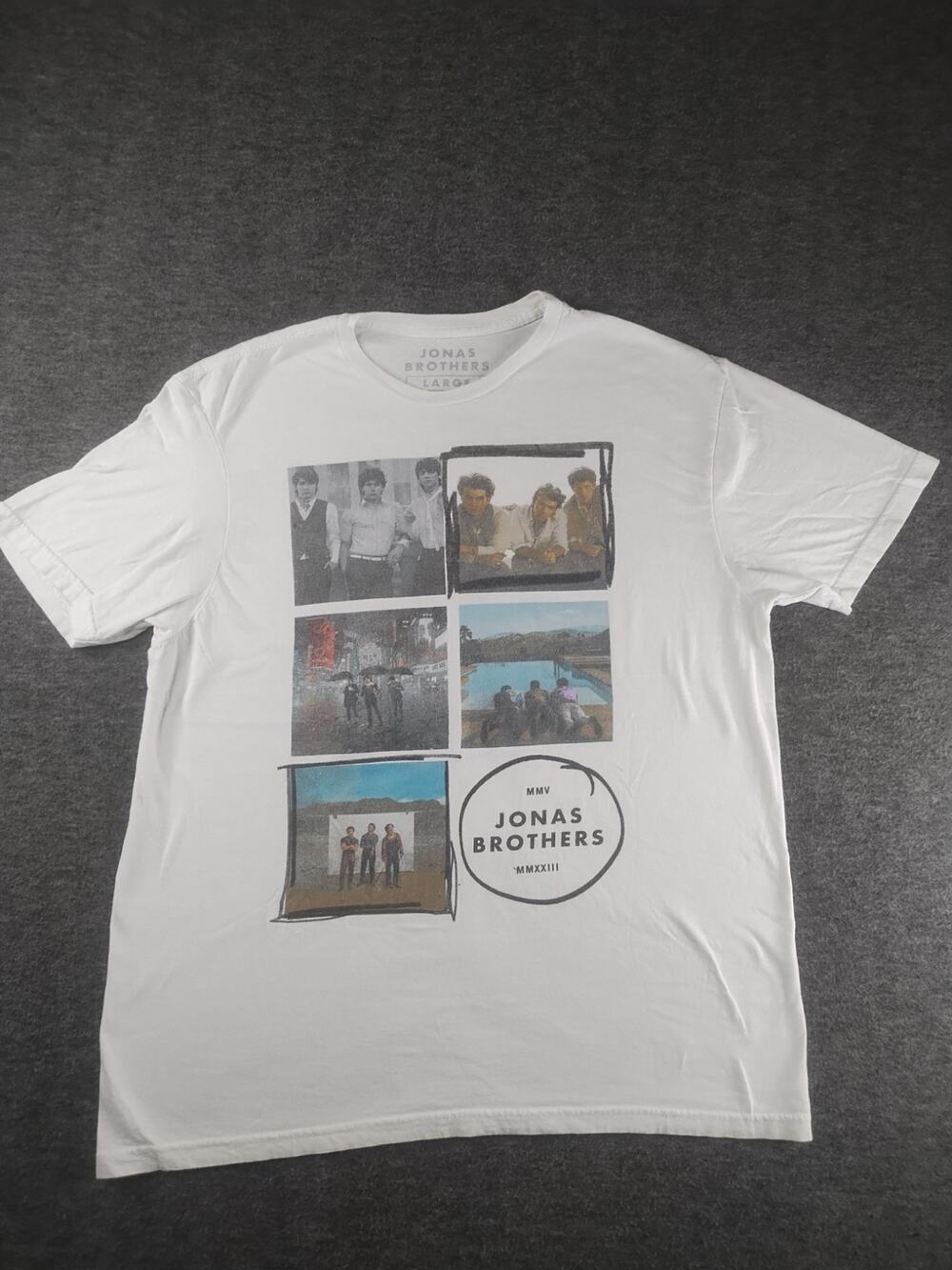 Jonas Brothers Band Tee Woman’s Size L 5 Graphic Albums Tour Dates